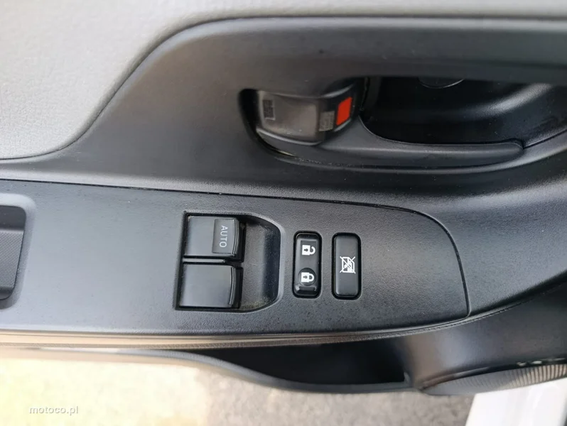 Toyota Yaris XP130 15