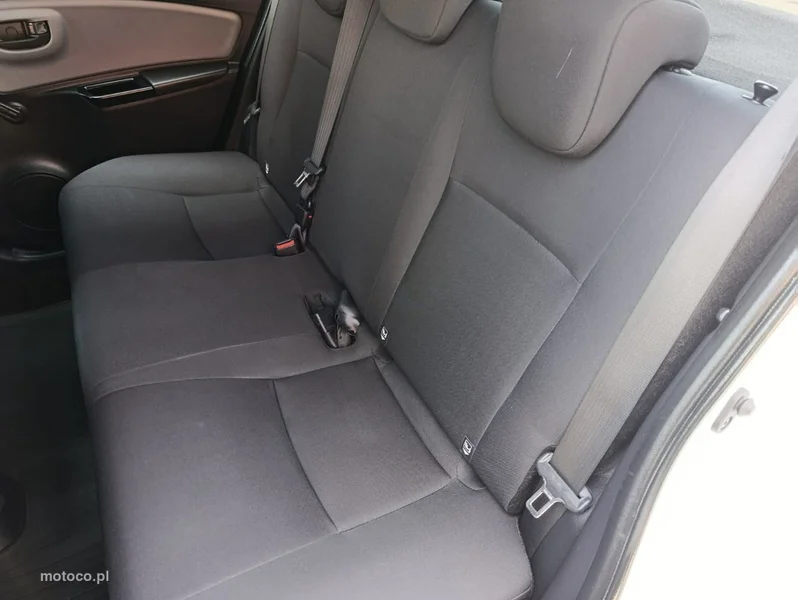Toyota Yaris XP130 16