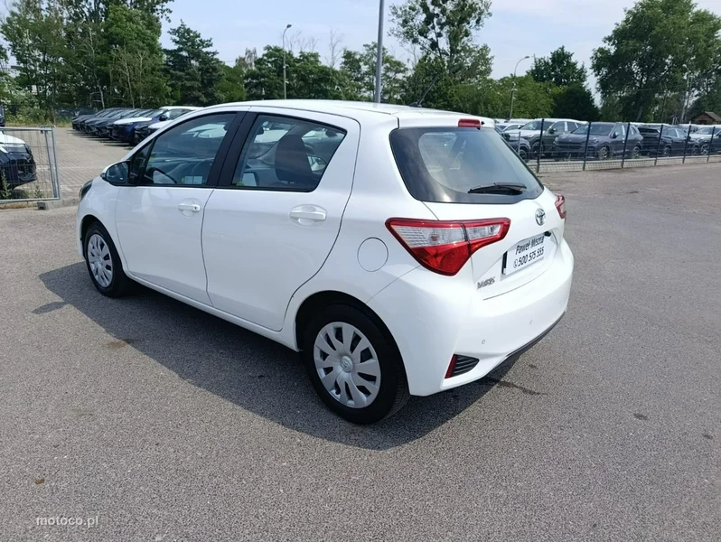 Toyota Yaris XP130 20