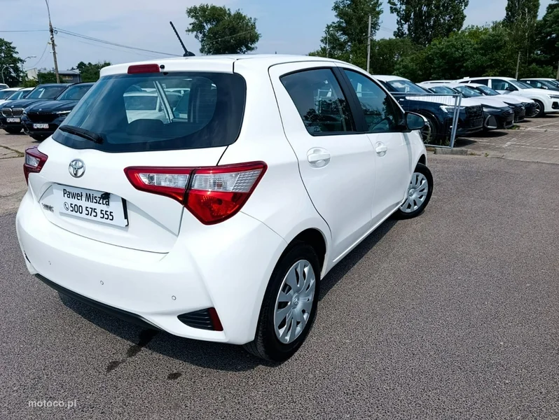 Toyota Yaris XP130 3