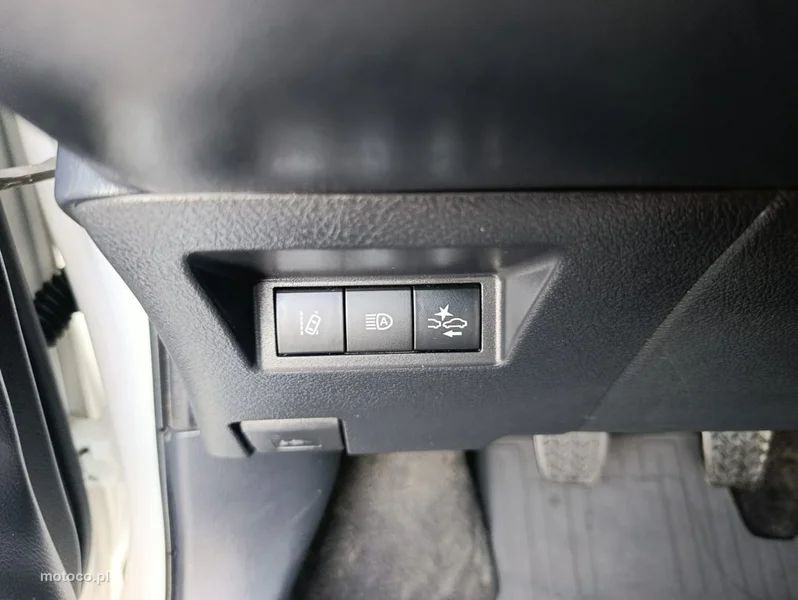 Toyota Yaris XP130 22