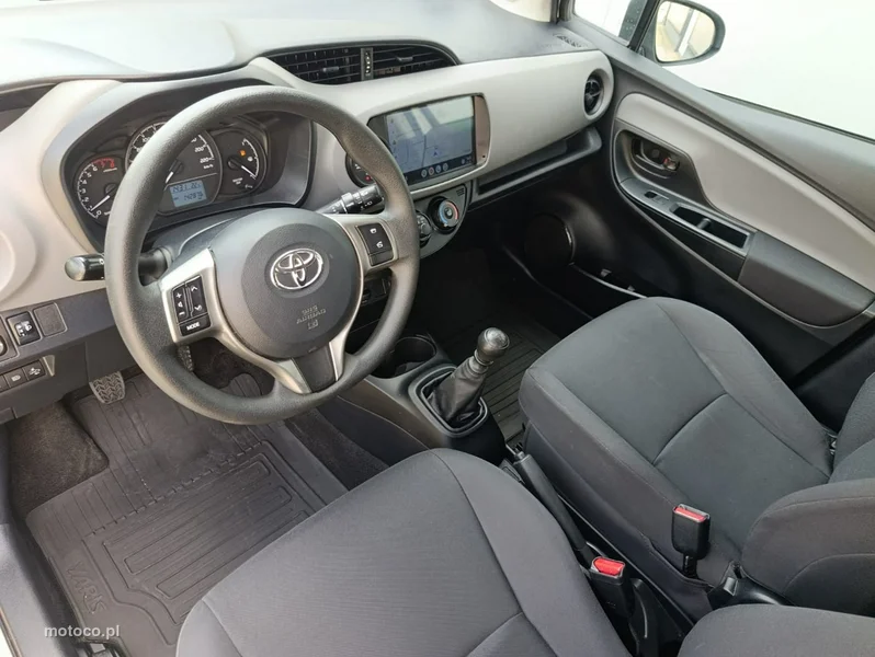Toyota Yaris XP130 29