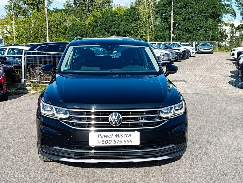 Volkswagen Tiguan AD 15