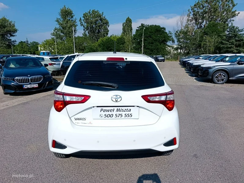 Toyota Yaris XP130 11