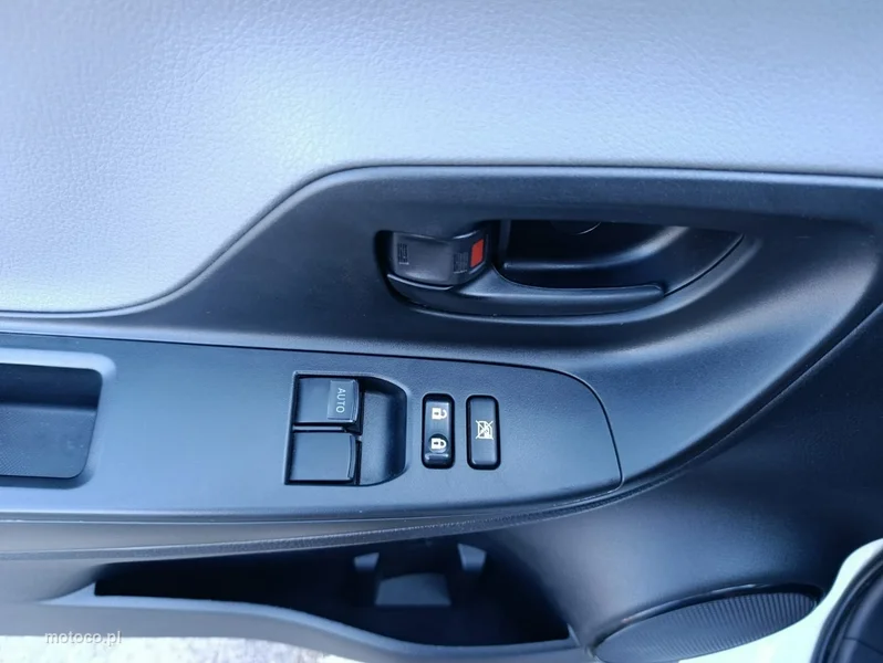 Toyota Yaris XP130 14