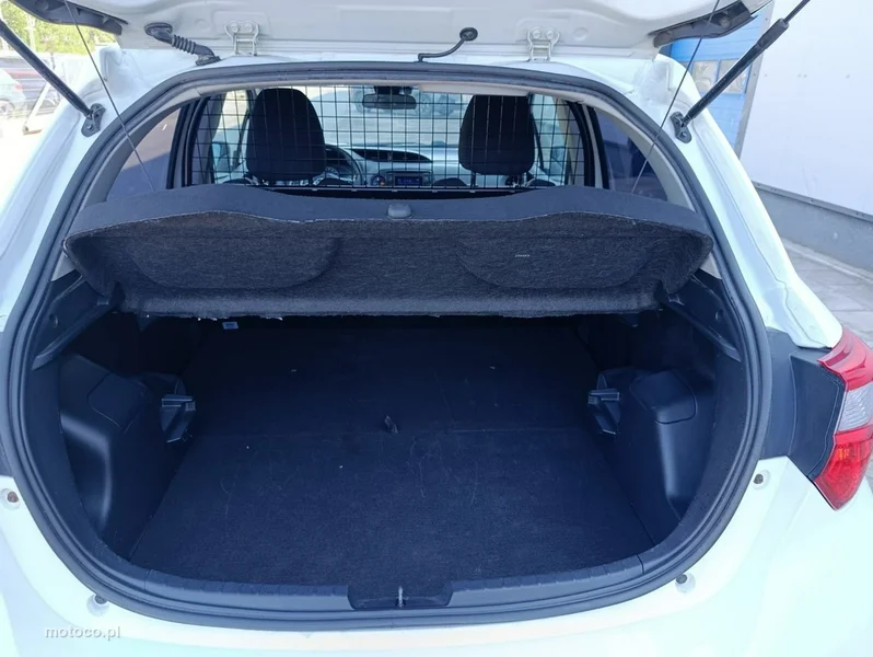 Toyota Yaris XP130 19