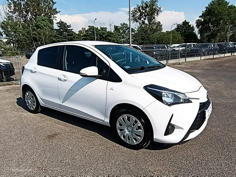 Toyota Yaris XP130 20