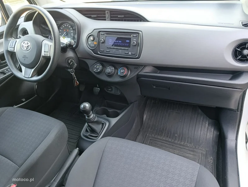 Toyota Yaris XP130 23