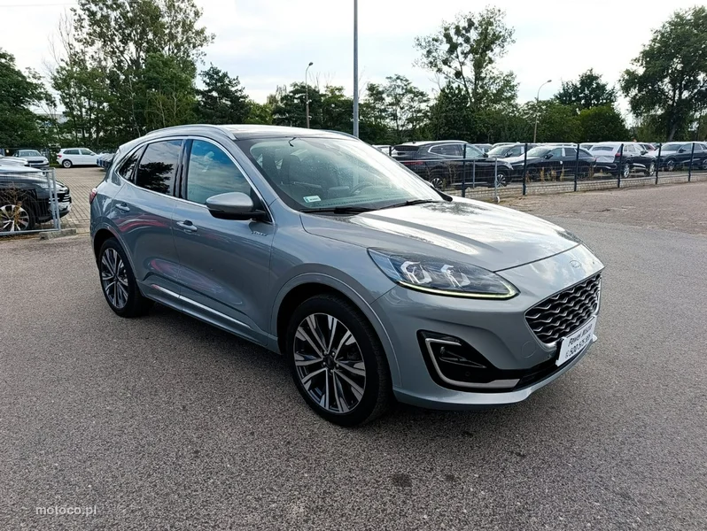 Ford Kuga III 11