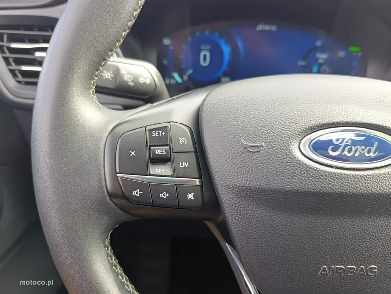 Ford Kuga III 27