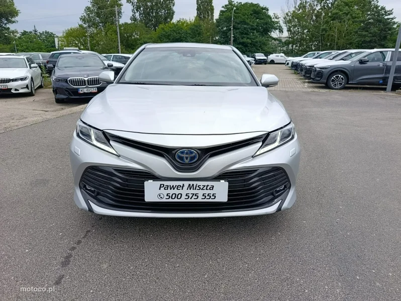 Toyota Camry XV70 11