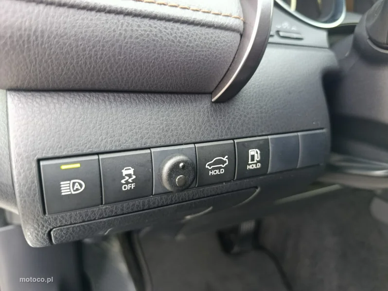 Toyota Camry XV70 20