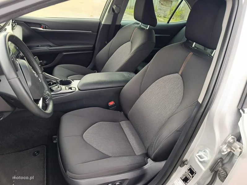 Toyota Camry XV70 22
