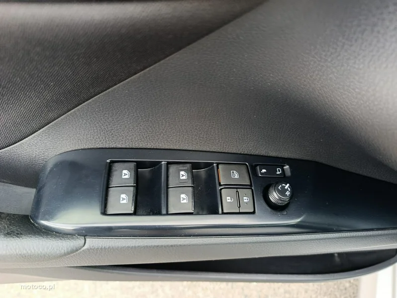 Toyota Camry XV70 24
