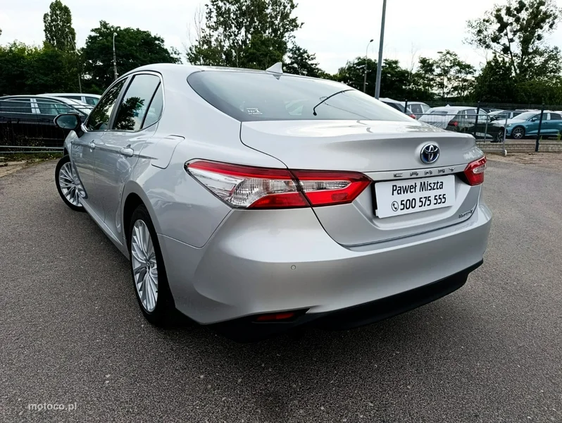 Toyota Camry XV70 26