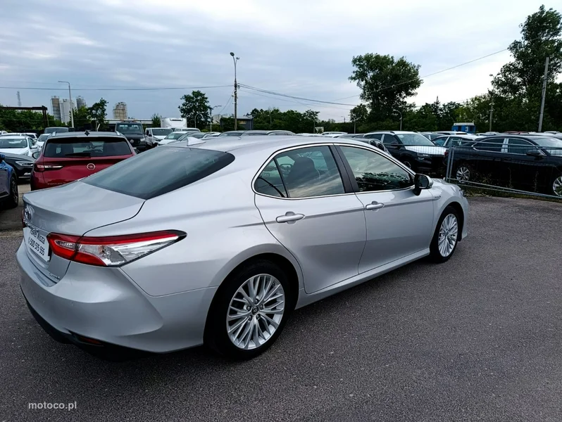 Toyota Camry XV70 29