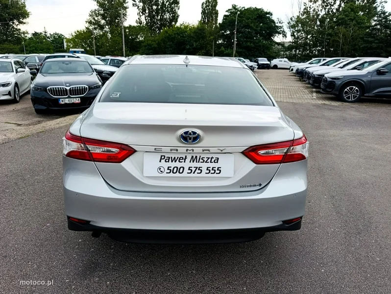 Toyota Camry XV70 30