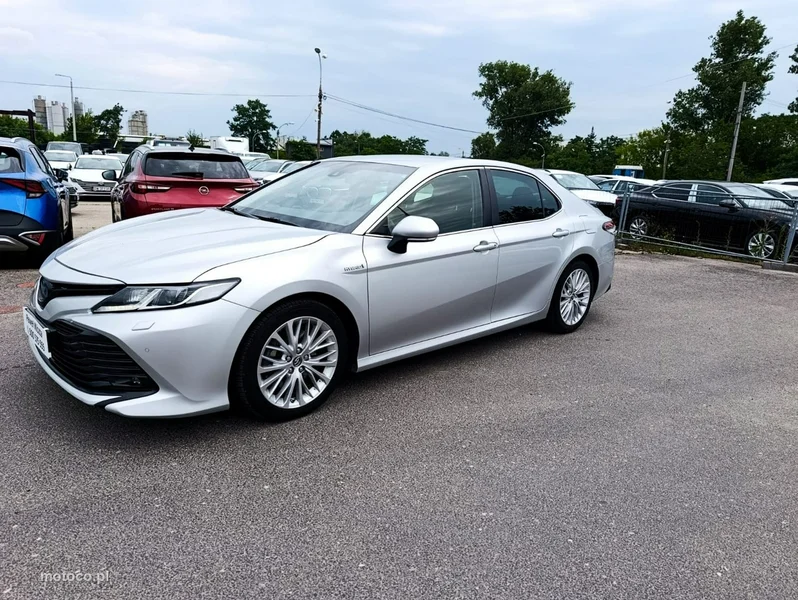 Toyota Camry XV70 10