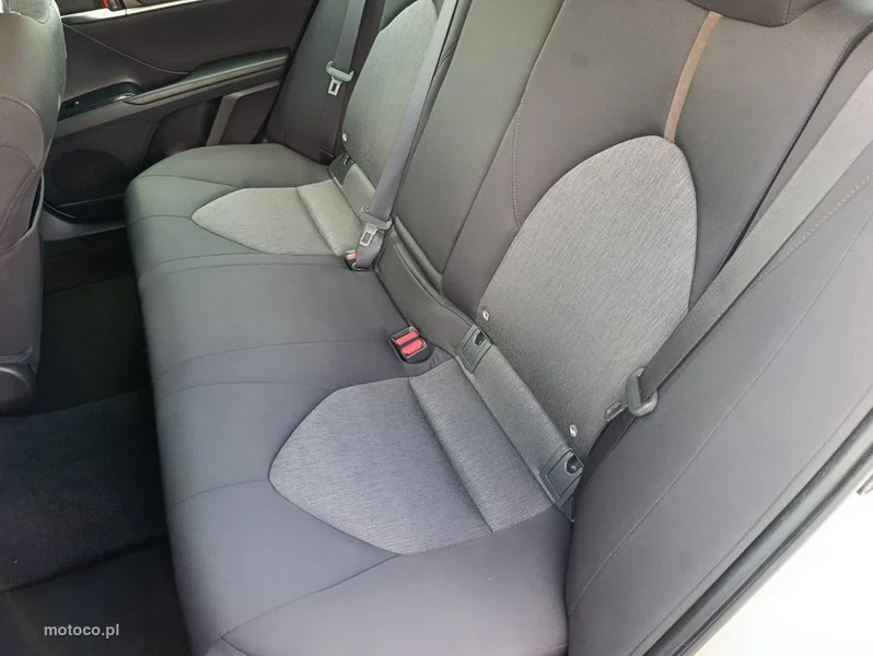 Toyota Camry XV70 25