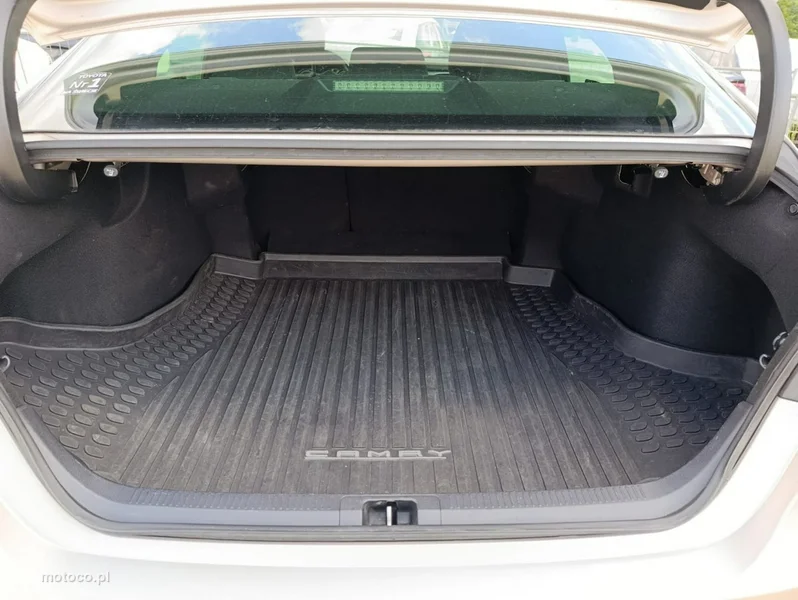 Toyota Camry XV70 31