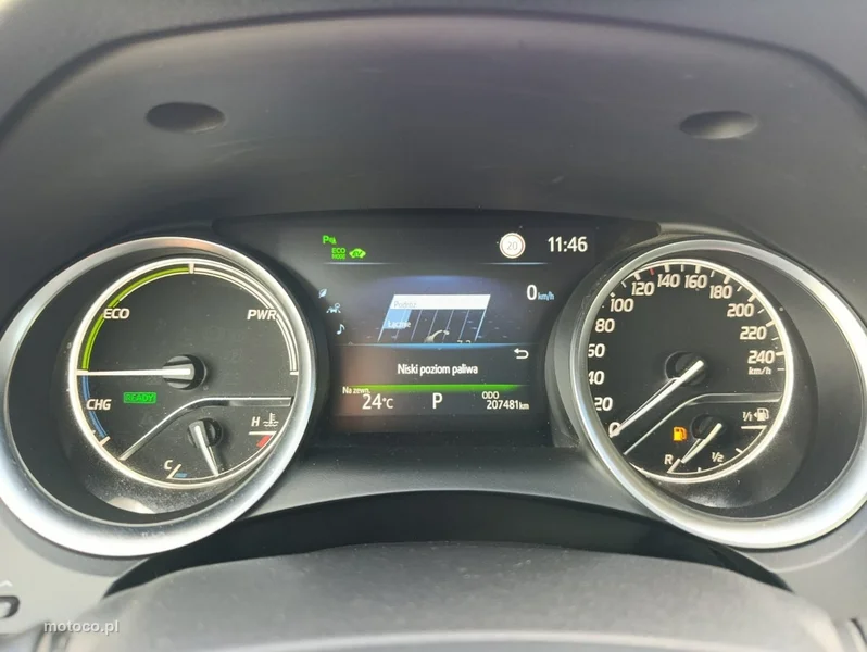 Toyota Camry XV70 5