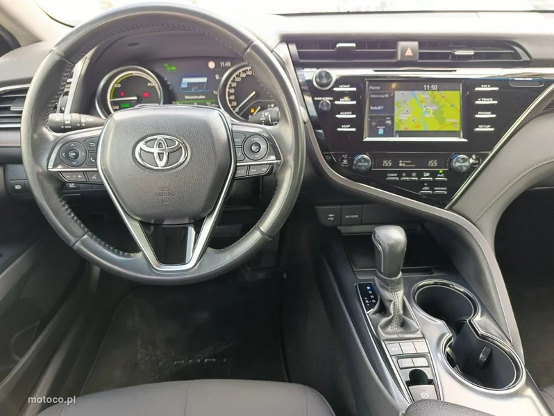Toyota Camry XV70 9