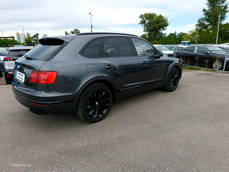 Bentley Bentayga 17