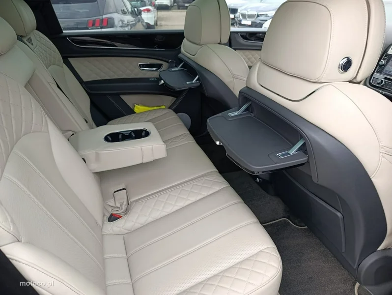 Bentley Bentayga 27