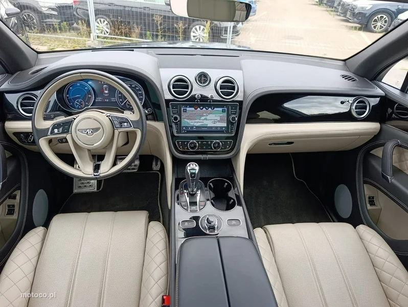 Bentley Bentayga 29