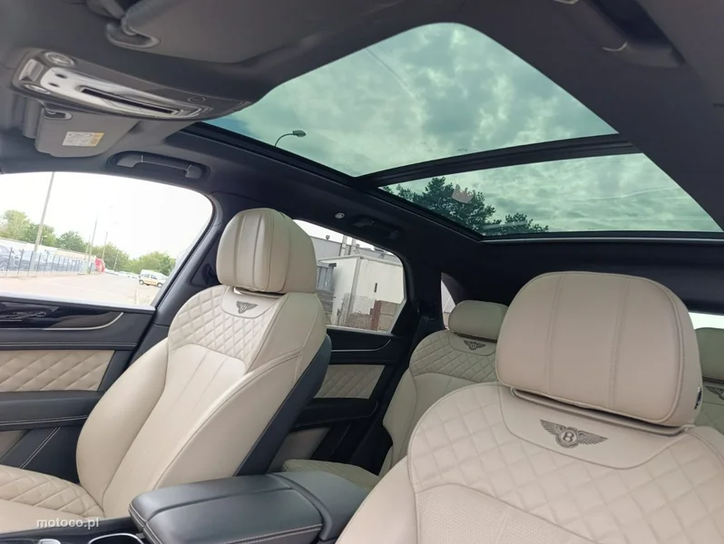 Bentley Bentayga 4