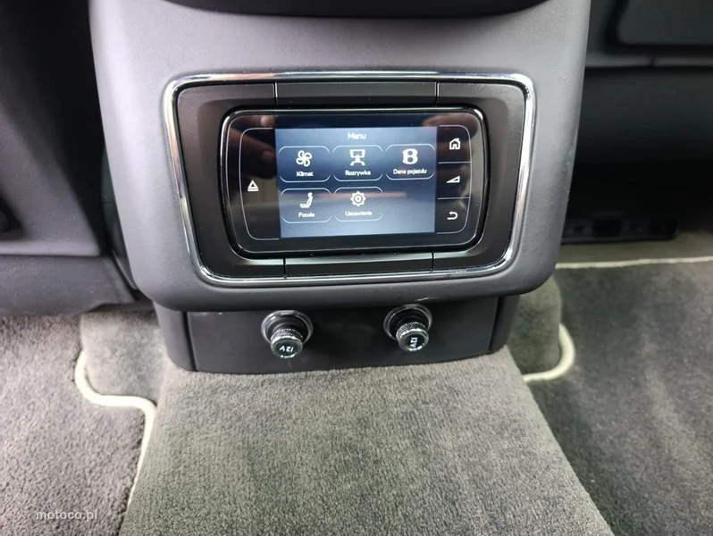Bentley Bentayga 6