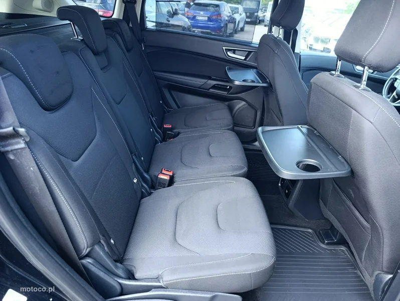 Ford S-Max II 11