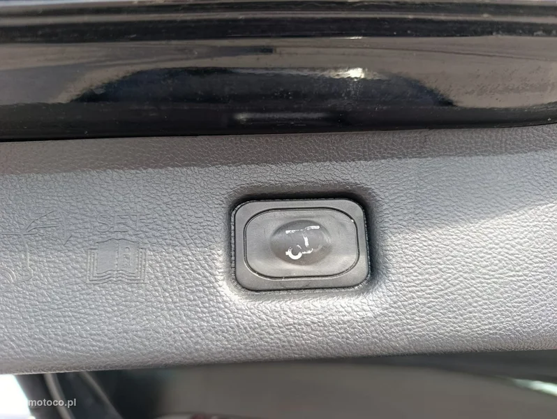 Ford S-Max II 16