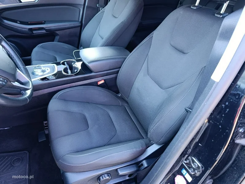 Ford S-Max II 21