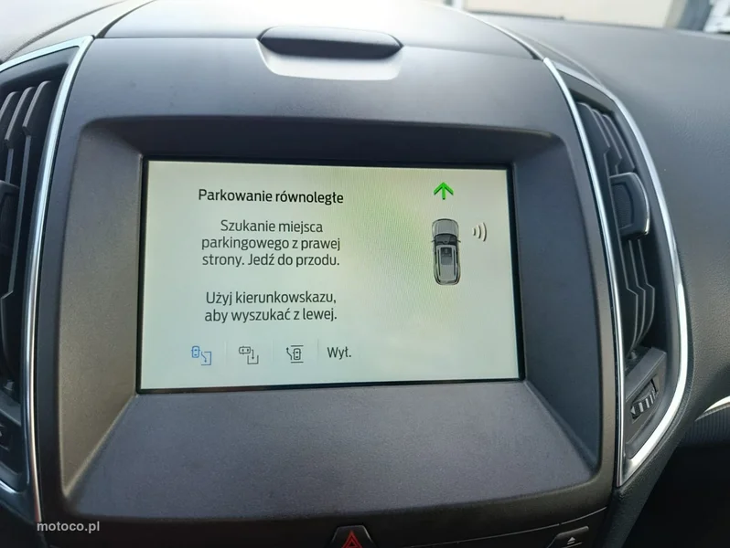 Ford S-Max II 22