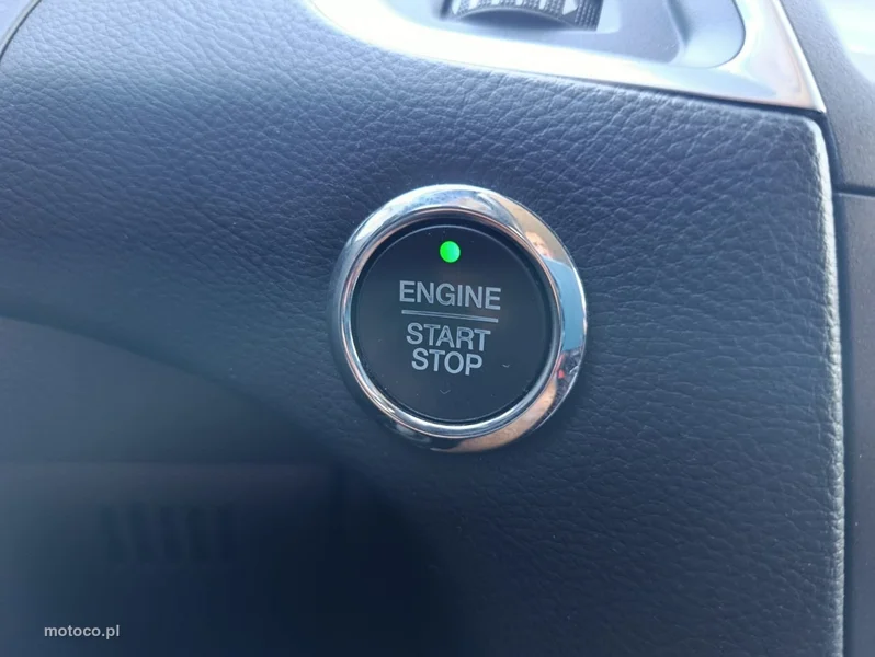 Ford S-Max II 31