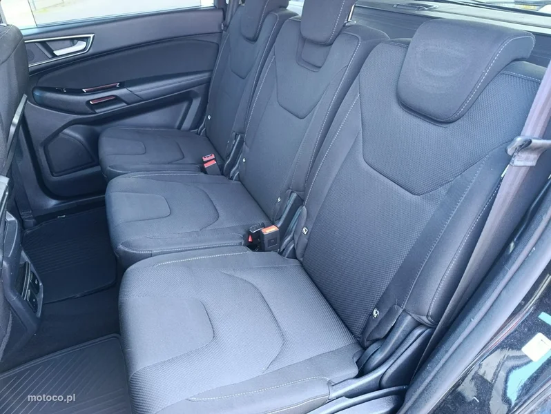 Ford S-Max II 33