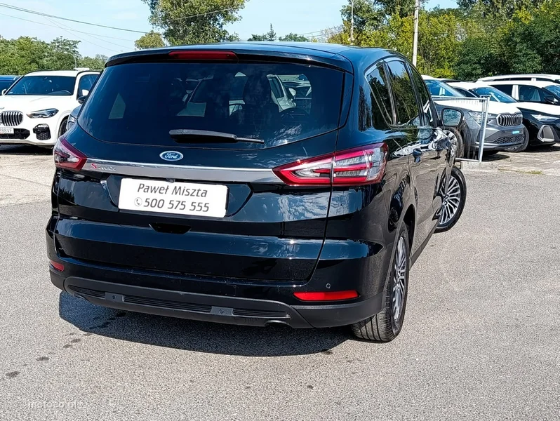 Ford S-Max II 35