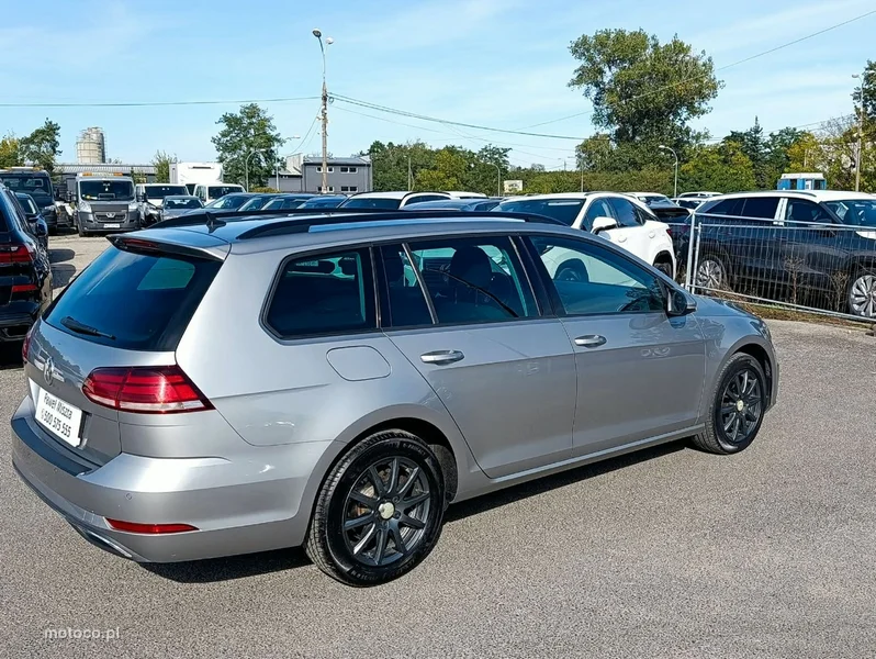 Volkswagen Golf VII 12
