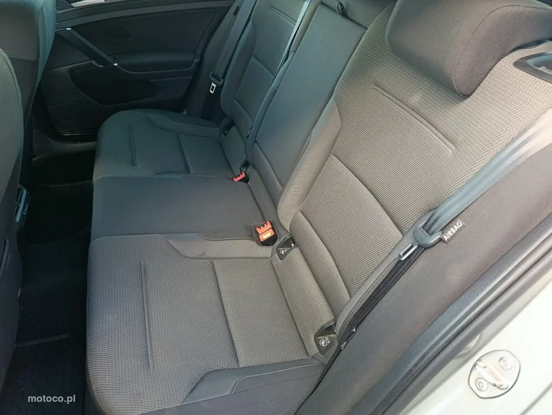 Volkswagen Golf VII 26