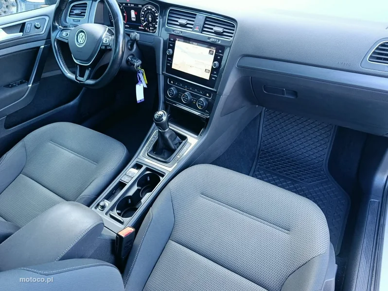 Volkswagen Golf VII 5