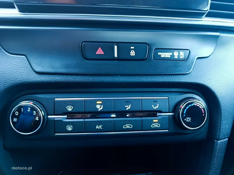 Kia Cee'd 8