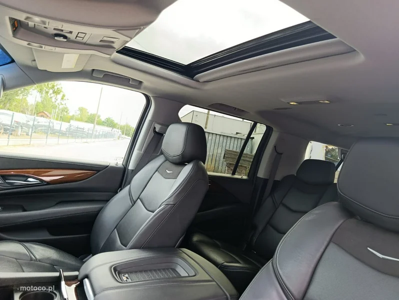 Cadillac Escalade 11