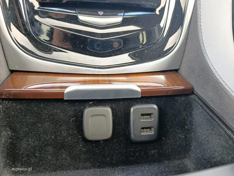 Cadillac Escalade 19