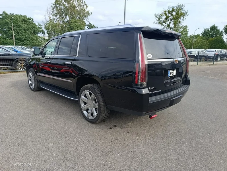 Cadillac Escalade 3
