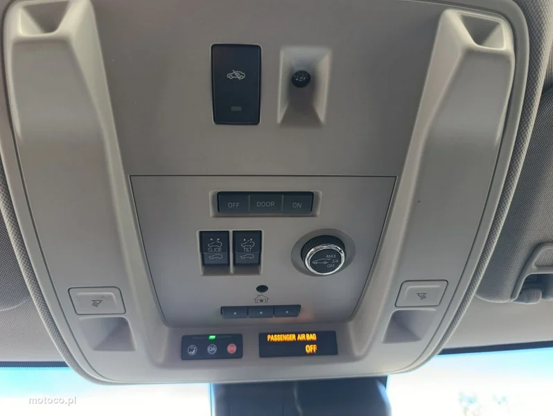 Cadillac Escalade 25