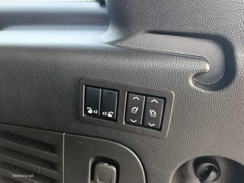 Cadillac Escalade 30