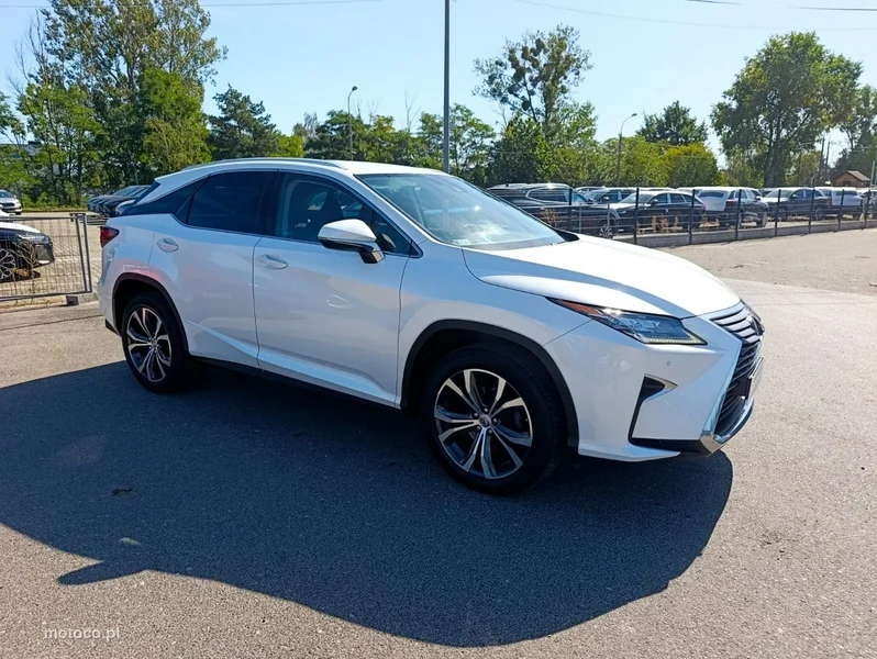 Lexus RX 11