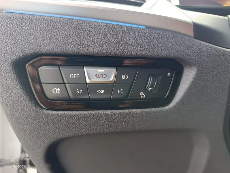 BMW i4 15