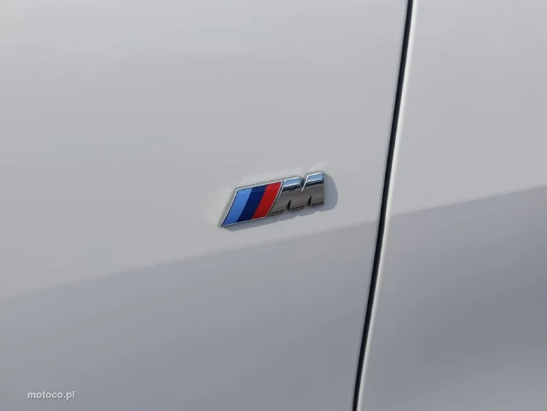 BMW i4 17